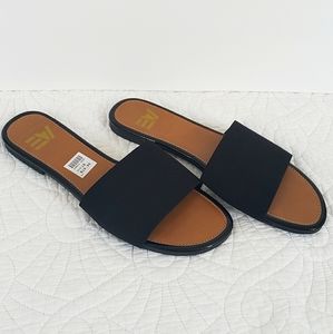 American Eagle sandals